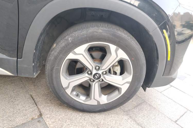Used Hyundai Santa Fe 2019 380 TGDi GLS Automatic 2WD Luxury Version China VI Standard Right Front Wheel Hub