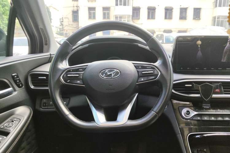 Used Hyundai Santa Fe 2019 380 TGDi DLX Automatic Two-Wheel Drive Prestige Plus Version China VI Standard Steering Wheel