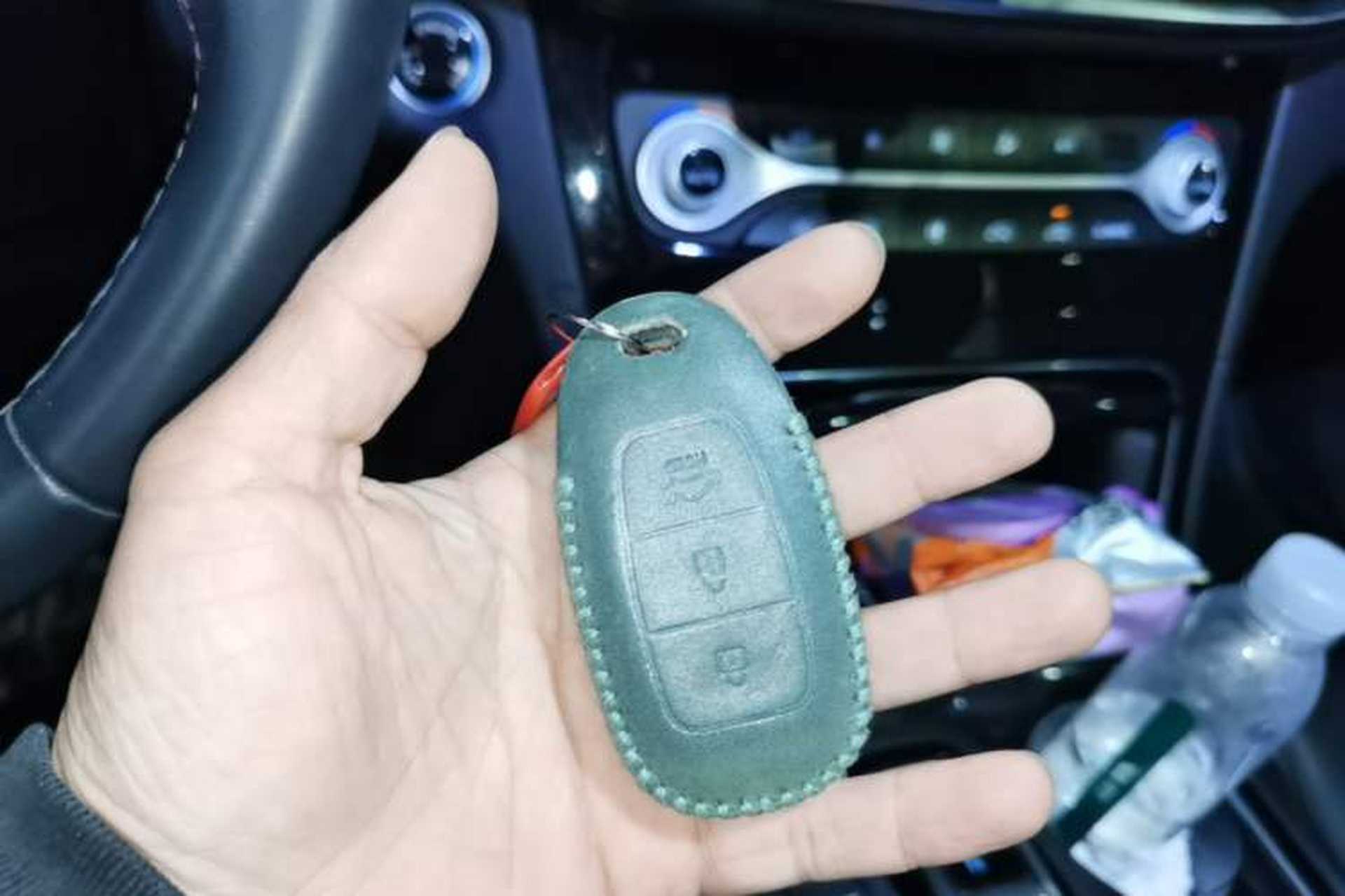 Used Hyundai Santa Fe 2019 380 TGDi GLS Automatic 2WD Luxury Version China VI Standard Vehicle Key
