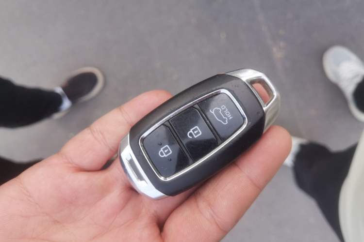 Used Hyundai Santa Fe 2019 380 TGDi TOP Automatic All-Wheel Drive Flagship (HTRAC) China V Standard Vehicle Key