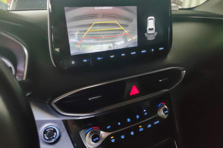 Used Hyundai Santa Fe 2019 380 TGDi GLS Automatic 2WD Luxury Version China VI Standard Audio And AC Panel
