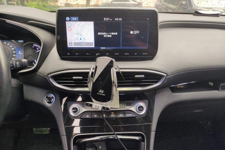Used Hyundai Santa Fe 2019 380 TGDi DLX Automatic 2WD Prestige PLUS China V Standard Audio And AC Panel