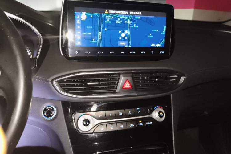 Used Hyundai Santa Fe 2019 380 TGDi DLX Automatic 2WD Prestige Edition China VI Standard Audio And AC Panel