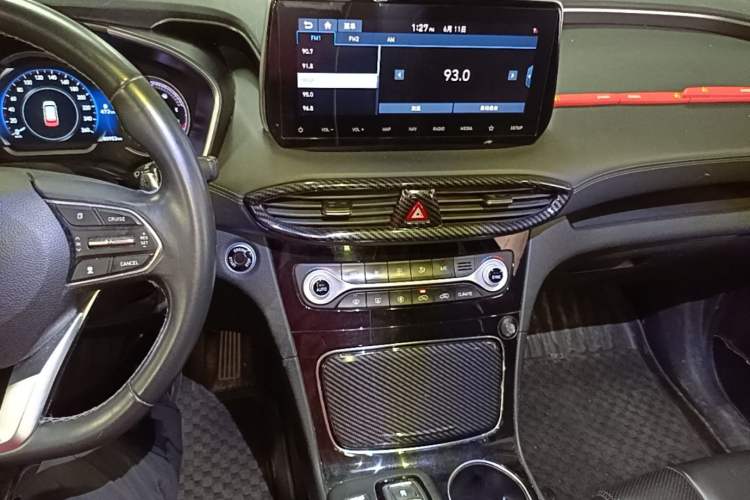Used Hyundai Santa Fe 2019 380 TGDi DLX Automatic Two-Wheel Drive Prestige Plus Version China VI Standard Audio And AC Panel