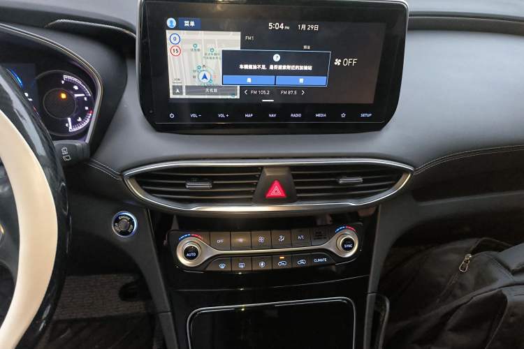 Used Hyundai Santa Fe 2019 380 TGDi DLX Automatic 2WD Prestige Edition China VI Standard Audio And AC Panel