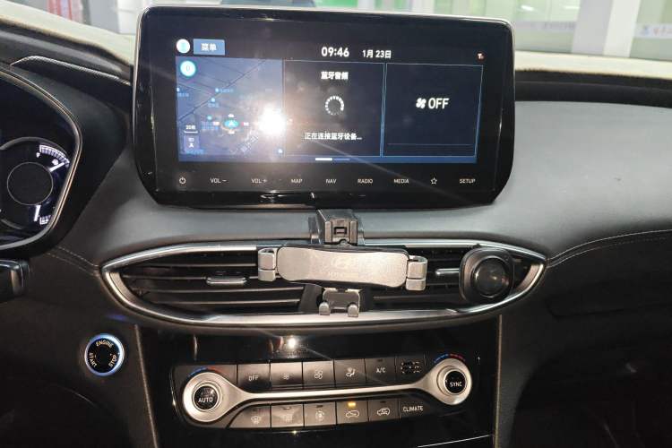 Used Hyundai Santa Fe 2019 380 TGDi DLX Automatic 2WD Prestige PLUS China V Standard Audio And AC Panel