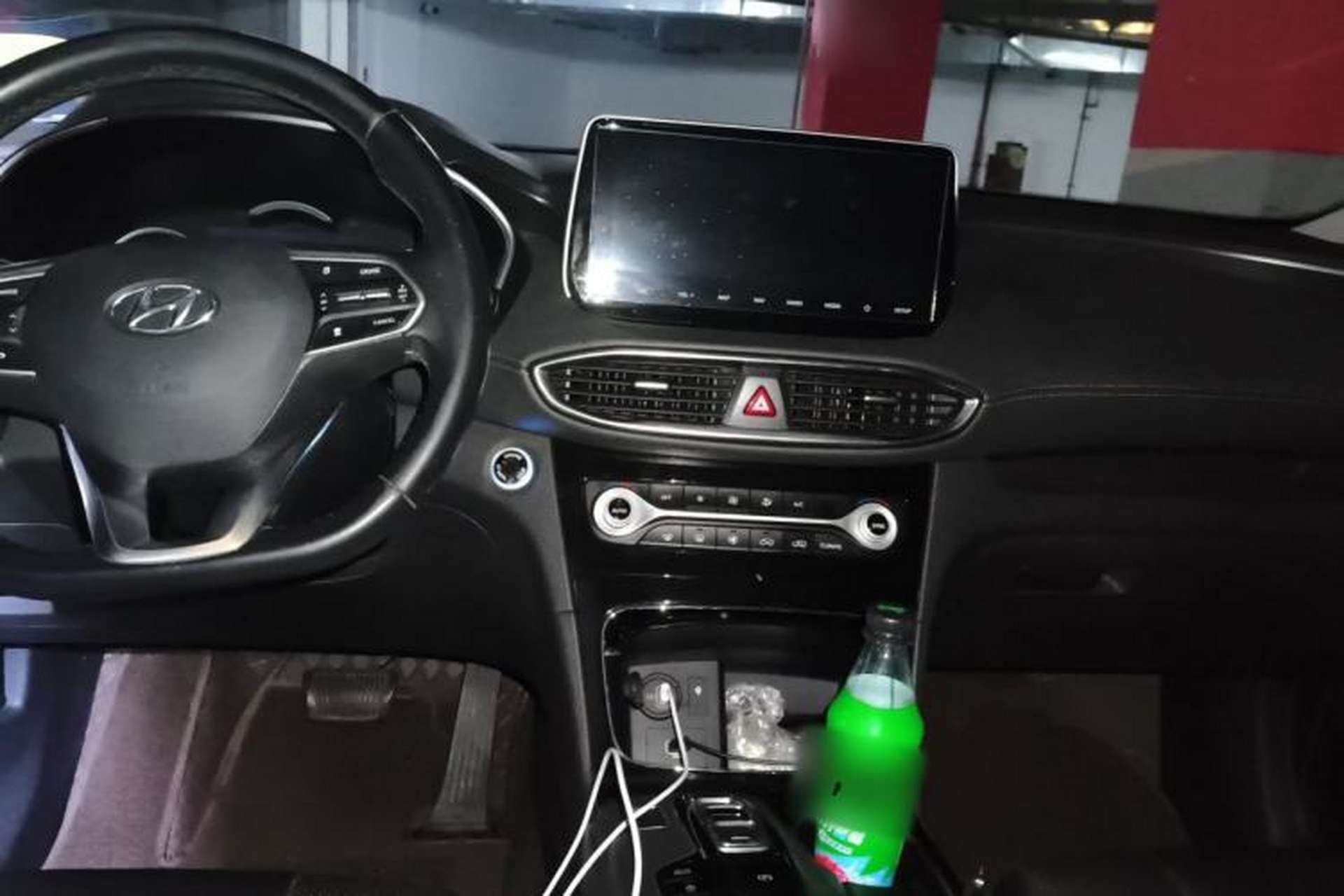 Used Hyundai Santa Fe 2019 380 TGDi DLX Automatic 2WD Prestige Edition China VI Standard Center Console