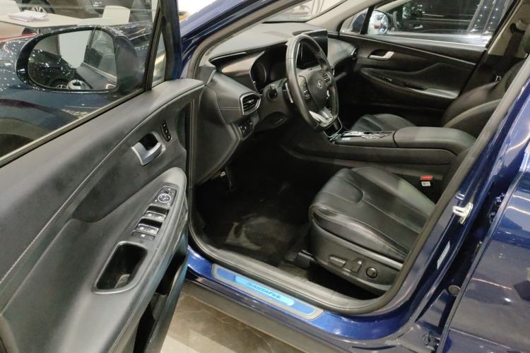 Used Hyundai Santa Fe 2019 380 TGDi DLX Automatic 2WD Prestige Edition China VI Standard Driver Seat