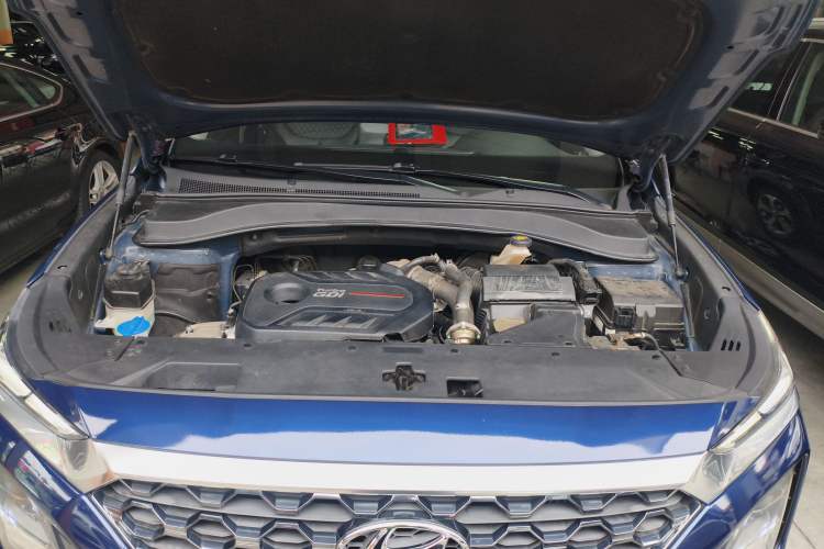Used Hyundai Santa Fe 2019 380 TGDi DLX Automatic All-Wheel Drive Prestige PLUS (HTRAC) China VI Engine Bay