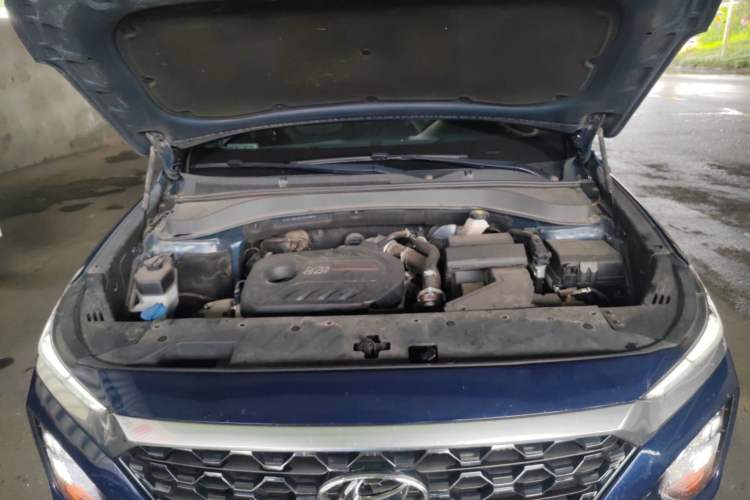 Used Hyundai Santa Fe 2019 380 TGDi GLS Automatic 2WD Luxury Version China VI Standard Engine Bay