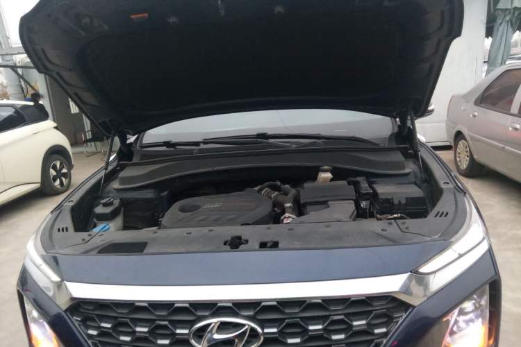 Used Hyundai Santa Fe 2019 380 TGDi GLS Automatic 2WD Luxury Version China VI Standard Engine Bay