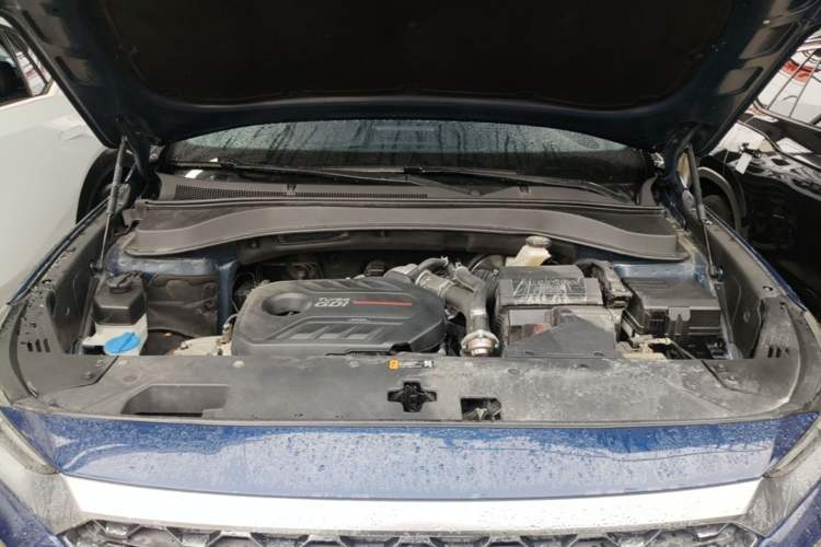 Used Hyundai Santa Fe 2019 380 TGDi GLS Automatic 2WD Luxury Version China VI Standard Engine Bay