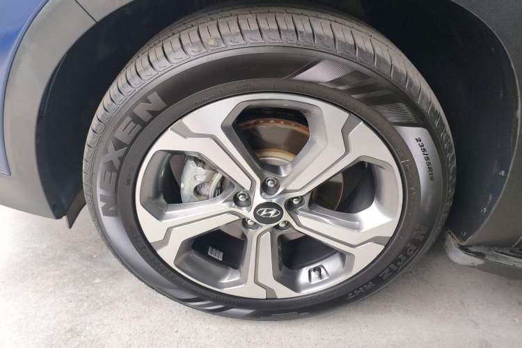 Used Hyundai Santa Fe 2019 380 TGDi DLX Automatic All-Wheel Drive Prestige PLUS (HTRAC) China VI Exterior 4