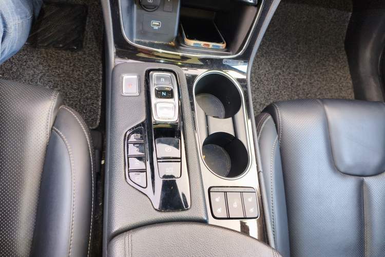 Used Hyundai Santa Fe 2019 380 TGDi TOP Automatic All-Wheel Drive Flagship (HTRAC) – China VI Standard Gear Lever