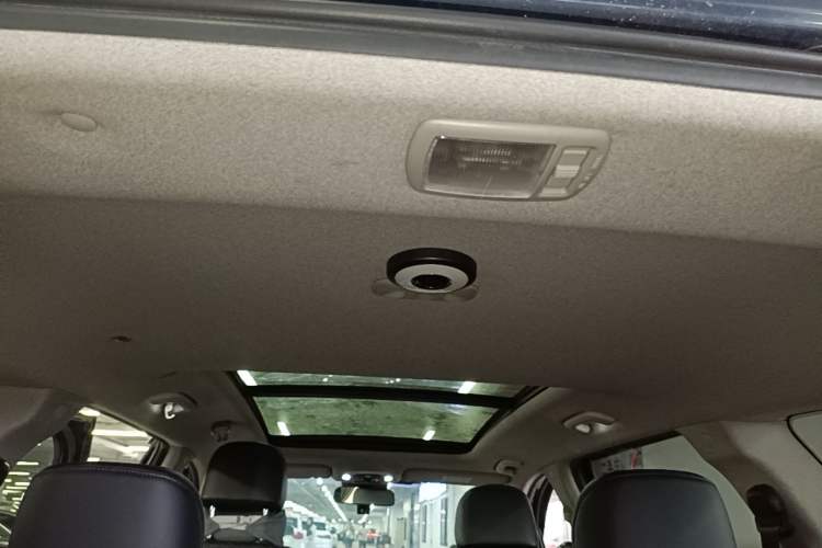 Used Hyundai Santa Fe 2019 380 TGDi DLX Automatic Two-Wheel Drive Prestige Plus Version China VI Standard Headliner