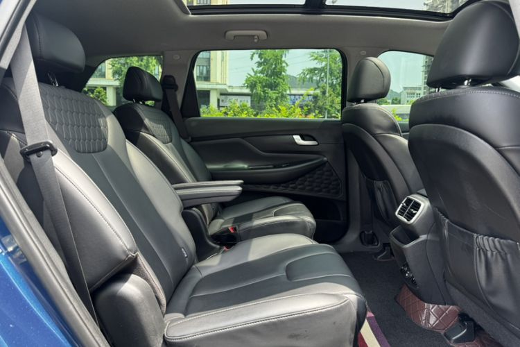 Used Hyundai Santa Fe 2019 380 TGDi GLS Automatic 2WD Luxury Version China VI Standard Interior 11