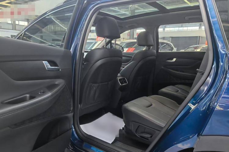 Used Hyundai Santa Fe 2019 380 TGDi GLS Automatic 2WD Luxury Version China VI Standard Interior 2
