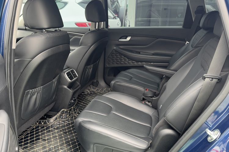 Used Hyundai Santa Fe 2019 380 TGDi GLS Automatic 2WD Luxury Version China VI Standard Interior 2