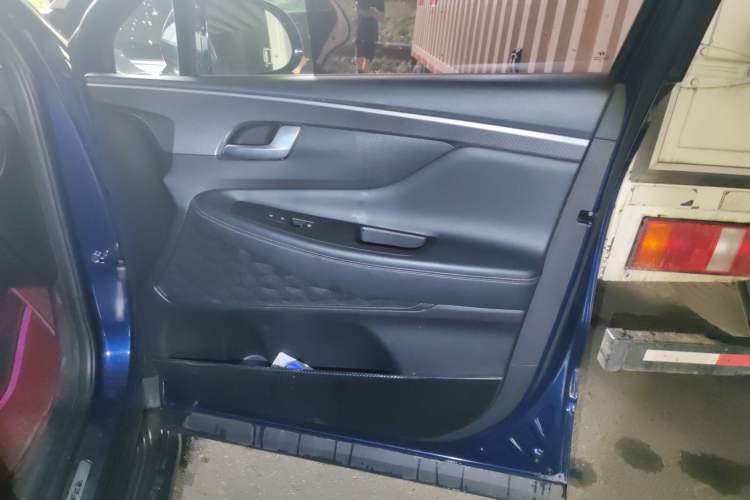 Used Hyundai Santa Fe 2019 380 TGDi GLS Automatic 2WD Luxury Version China VI Standard Interior 5
