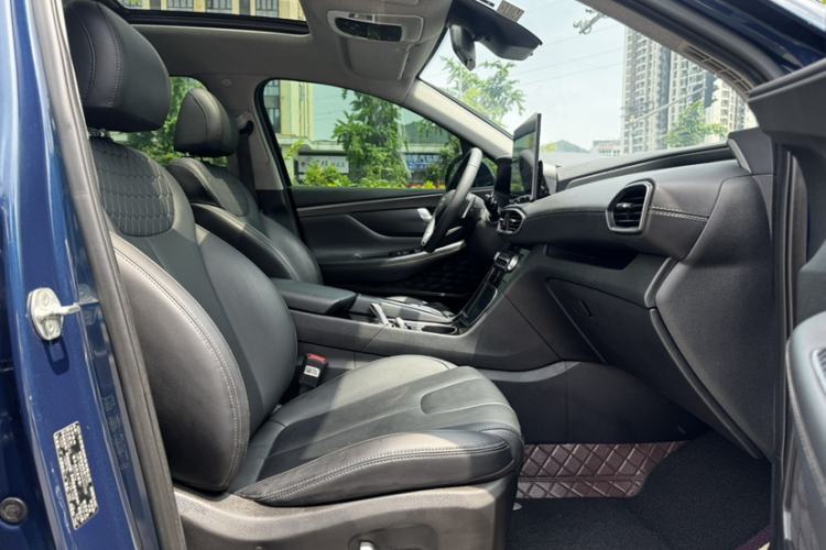 Used Hyundai Santa Fe 2019 380 TGDi GLS Automatic 2WD Luxury Version China VI Standard Interior 8