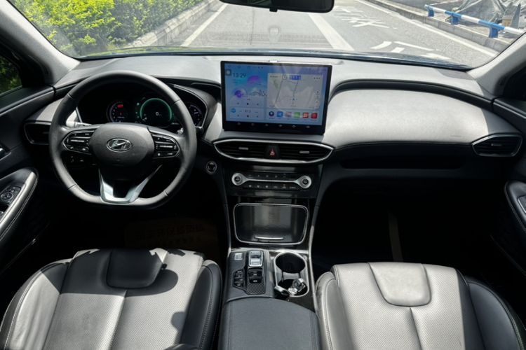 Used Hyundai Santa Fe 2019 380 TGDi GLS Automatic 2WD Luxury Version China VI Standard Interior 9