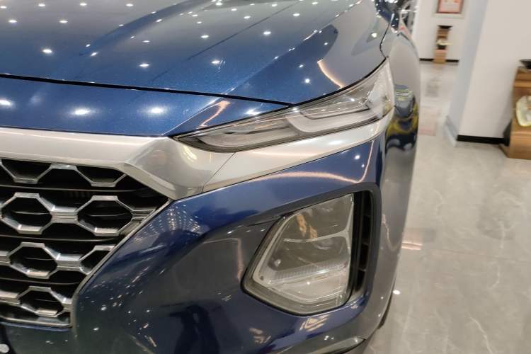 Used Hyundai Santa Fe 2019 380 TGDi DLX Automatic 2WD Prestige Edition China VI Standard Left Front Headlight