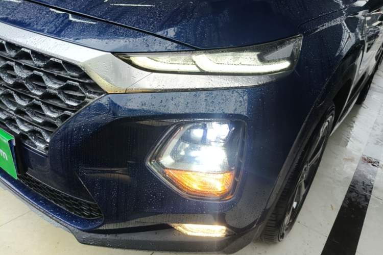 Used Hyundai Santa Fe 2019 380 TGDi GLS Automatic 2WD Luxury Version China VI Standard Left Front Headlight
