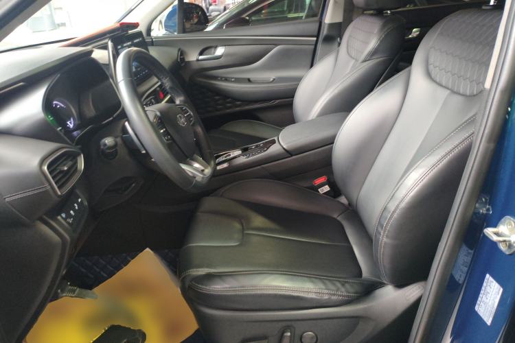 Used Hyundai Santa Fe 2019 380 TGDi DLX Automatic All-Wheel Drive Prestige PLUS (HTRAC) China VI Left Front Seat