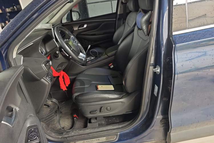 Used Hyundai Santa Fe 2019 380 TGDi GLS Automatic 2WD Luxury Version China VI Standard Left Front Seat