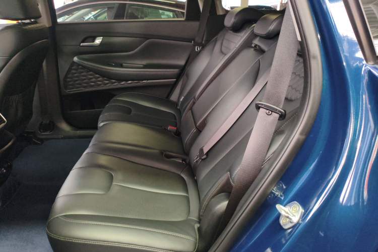Used Hyundai Santa Fe 2019 380 TGDi DLX Automatic All-Wheel Drive Prestige PLUS (HTRAC) China VI Left Rear Seat