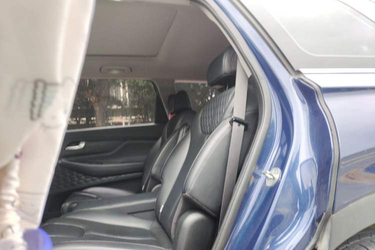 Used Hyundai Santa Fe 2019 380 TGDi TOP Automatic All-Wheel Drive Flagship (HTRAC) China V Standard Left Rear Seat