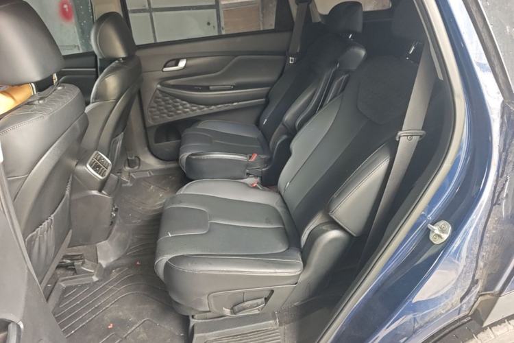 Used Hyundai Santa Fe 2019 380 TGDi GLS Automatic 2WD Luxury Version China VI Standard Left Rear Seat