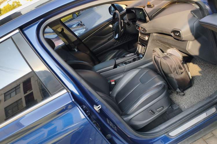 Used Hyundai Santa Fe 2019 380 TGDi TOP Automatic All-Wheel Drive Flagship (HTRAC) – China VI Standard Right Front Seat