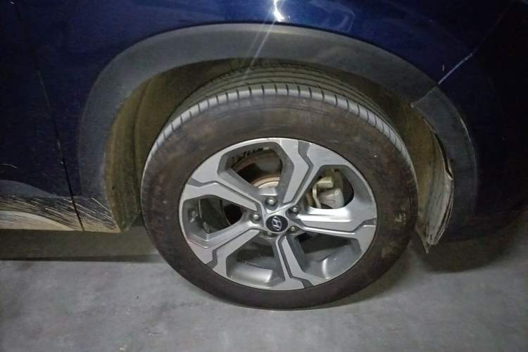 Used Hyundai Santa Fe 2019 380 TGDi TOP Automatic All-Wheel Drive Flagship (HTRAC) – China VI Standard Right Front Wheel Hub