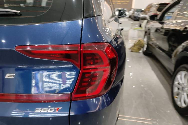 Used Hyundai Santa Fe 2019 380 TGDi DLX Automatic 2WD Prestige Edition China VI Standard Right Rear Taillight