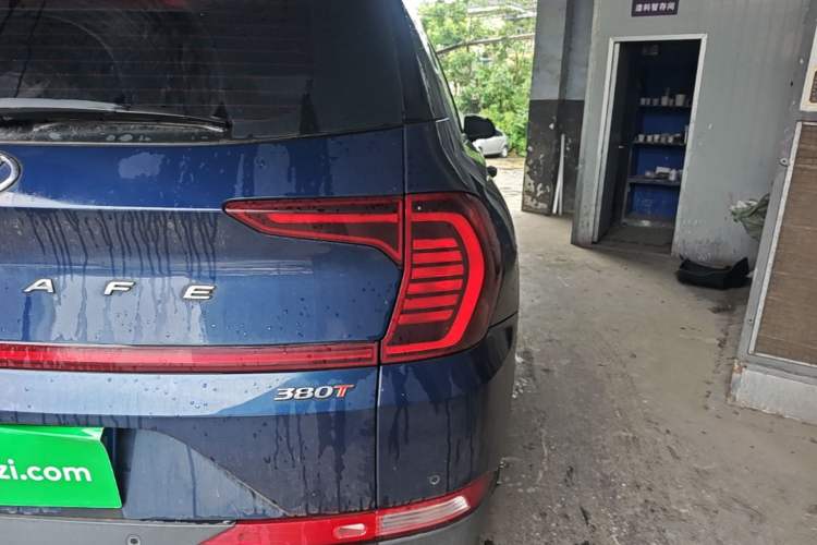 Used Hyundai Santa Fe 2019 380 TGDi GLS Automatic 2WD Luxury Version China VI Standard Right Rear Taillight