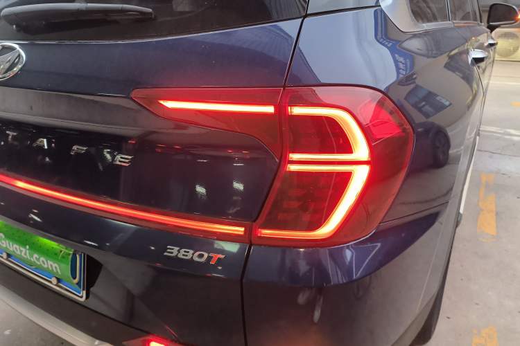 Used Hyundai Santa Fe 2019 380 TGDi DLX Automatic 2WD Prestige Edition China VI Standard Right Rear Taillight