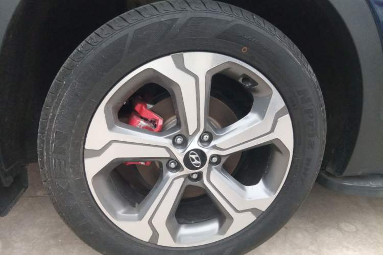Used Hyundai Santa Fe 2019 380 TGDi GLS Automatic 2WD Luxury Version China VI Standard Right Rear Wheel Hub