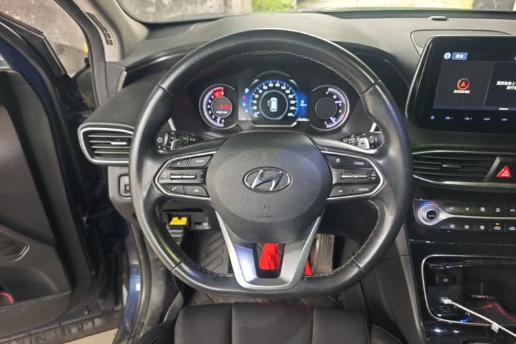 Used Hyundai Santa Fe 2019 380 TGDi GLS Automatic 2WD Luxury Version China VI Standard Steering Wheel