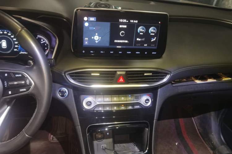 Used Hyundai Santa Fe 2019 380 TGDi DLX Automatic All-Wheel Drive Prestige PLUS (HTRAC) China V Standard Audio And AC Panel