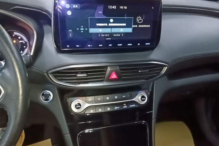 Used Hyundai Santa Fe 2019 380 TGDi TOP Automatic Two-Wheel Drive Flagship Version China VI Standard Audio And AC Panel
