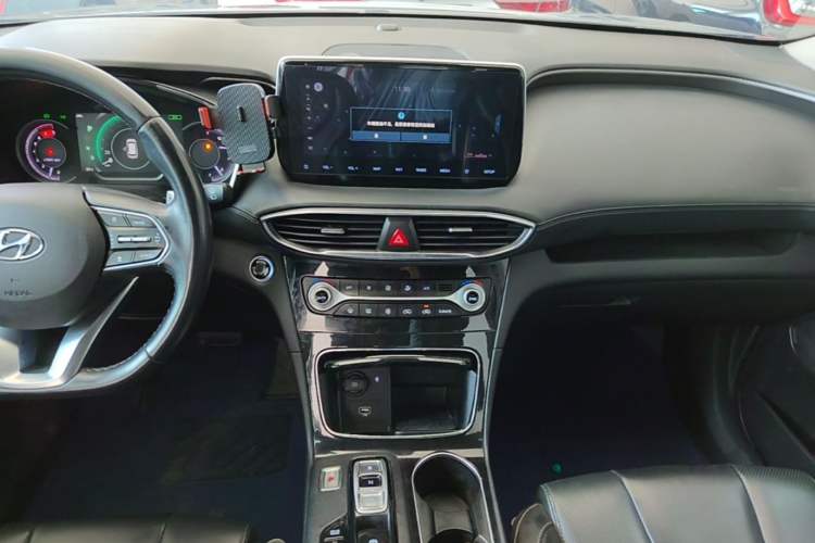 Used Hyundai Santa Fe 2019 380 TGDi DLX Automatic All-Wheel Drive Prestige (HTRAC) China VI Audio And AC Panel