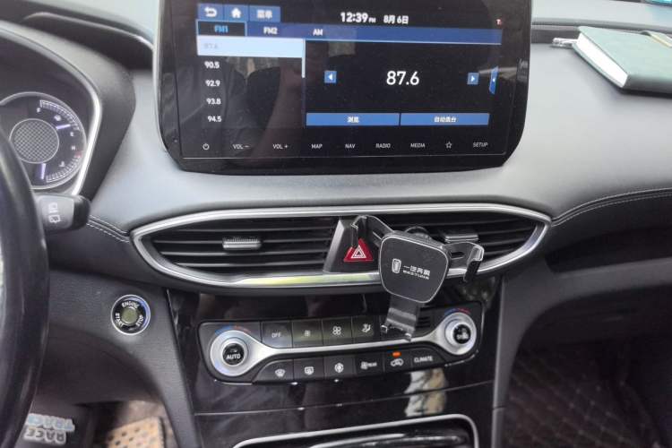 Used Hyundai Santa Fe 2019 380 TGDi TOP Automatic Two-Wheel Drive Flagship Version China V Emission Standard Audio And AC Panel
