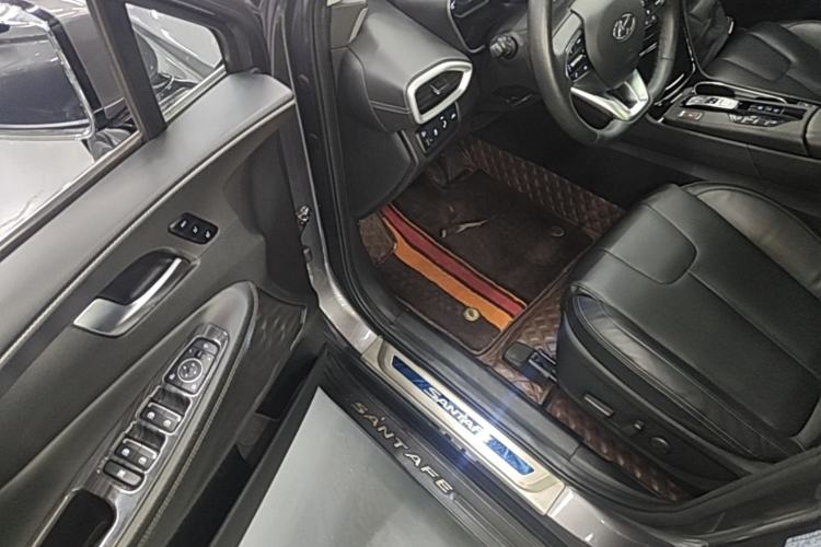 Used Hyundai Santa Fe 2019 380 TGDi TOP Automatic Two-Wheel Drive Flagship Version China VI Standard Driver Seat