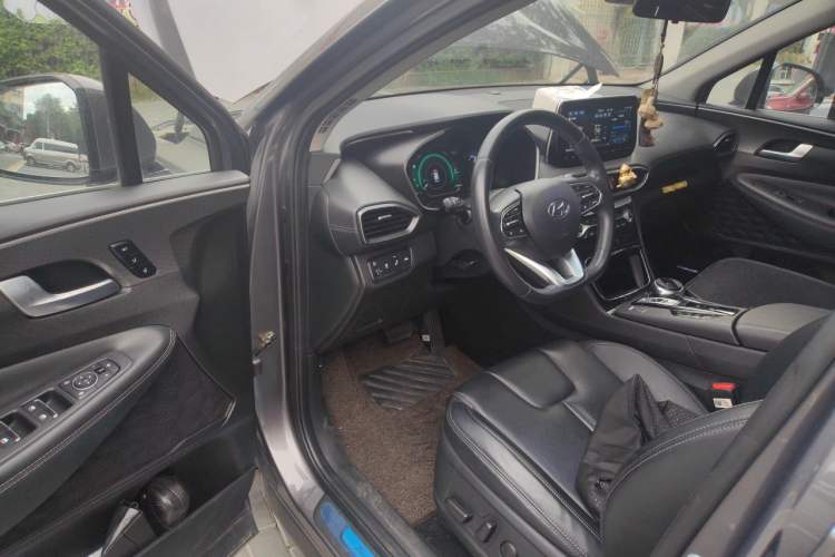 Used Hyundai Santa Fe 2019 380 TGDi DLX Automatic All-Wheel Drive Prestige PLUS (HTRAC) China VI Driver Seat