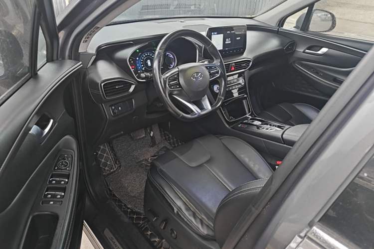 Used Hyundai Santa Fe 2019 380 TGDi GLS Automatic 2WD Luxury Version China VI Standard Driver Seat