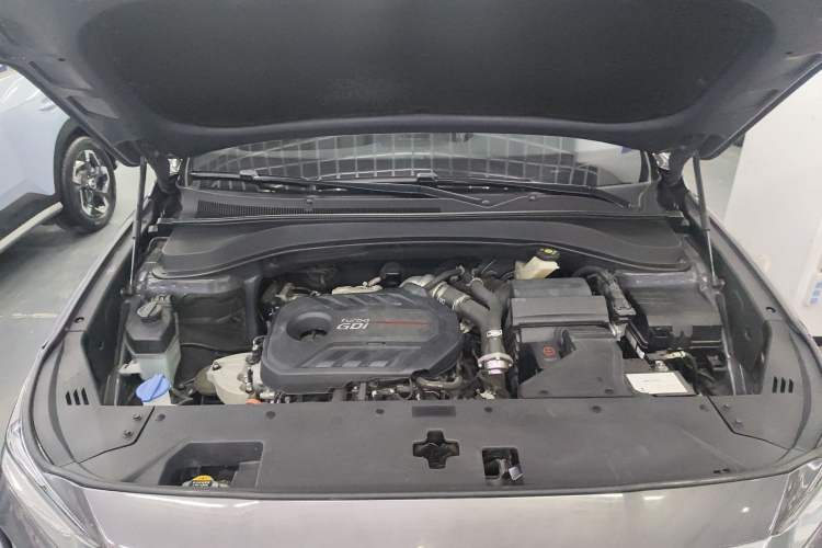 Used Hyundai Santa Fe 2019 380 TGDi TOP Automatic Two-Wheel Drive Flagship Version China VI Standard Engine Bay