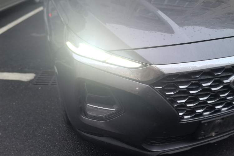 Used Hyundai Santa Fe 2019 380 TGDi GLS Automatic 2WD Luxury Version China VI Standard Exterior 3