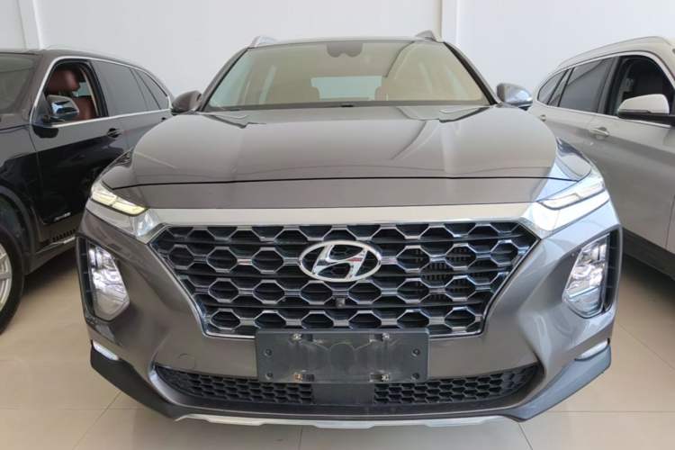 Used Hyundai Santa Fe 2019 380 TGDi DLX Automatic All-Wheel Drive Prestige (HTRAC) China VI Front