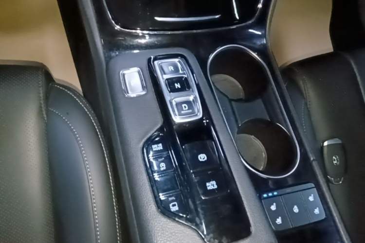 Used Hyundai Santa Fe 2019 380 TGDi TOP Automatic Two-Wheel Drive Flagship Version China VI Standard Gear Lever